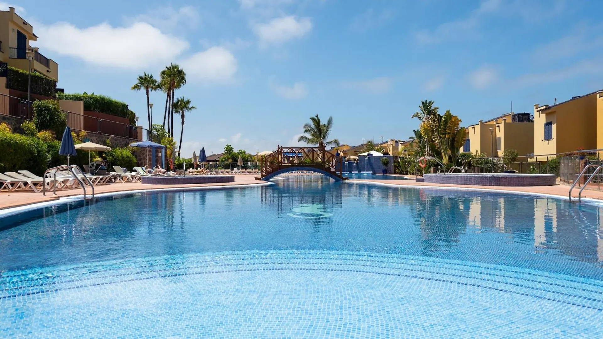 2 Bedroom Apartment In Maspalomas Maspalomas  Spain
