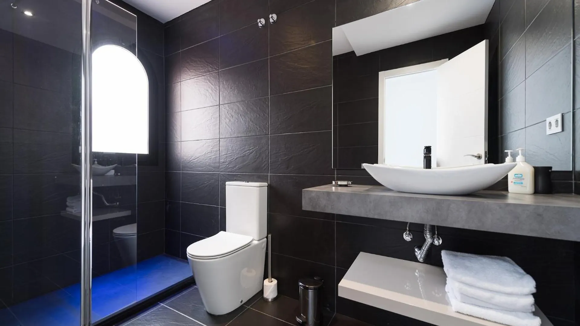 2 Bedroom Apartment In Maspalomas